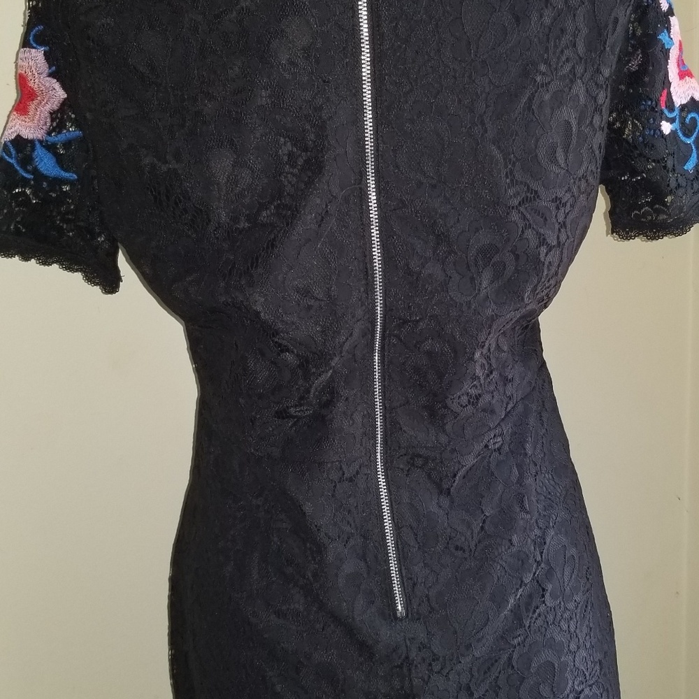 Free Generation Floral Embroidery Lace Dress. - Picture 4 of 7